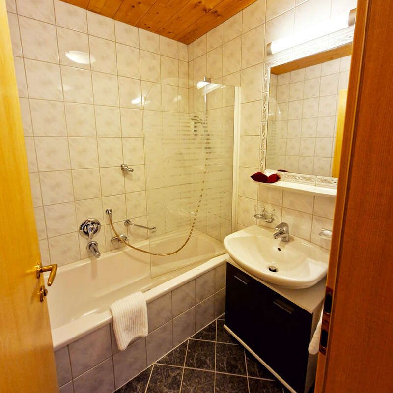 Bathtub in the Sattelkopf room