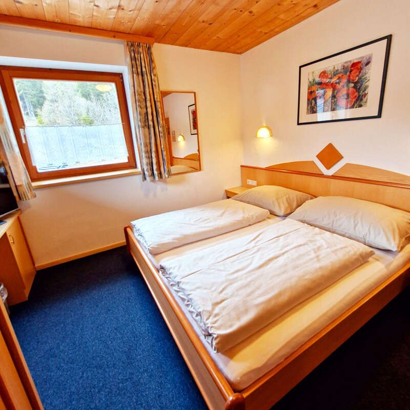 Doppelbettzimmer Verwall im Haus Sattelkopf